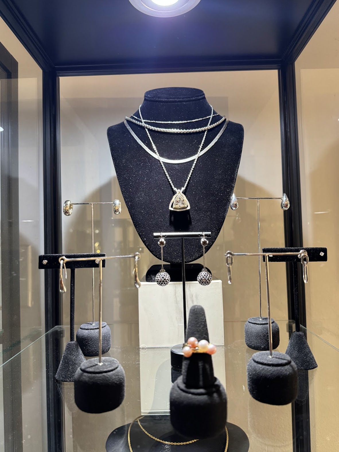 Anvil Jewellery modern jewelry